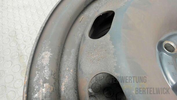Foto: STAHLFELGE 6X15 ET38 eines VW Golf 1.4