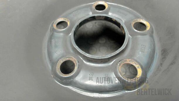 Foto: STAHLFELGE 6X15 ET38 eines VW Golf 1.4