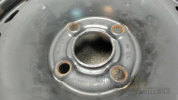 Foto: STAHLFELGE 6X15 ET43 ( 4 LOCH ) eines Opel Meriva 1.6 16V