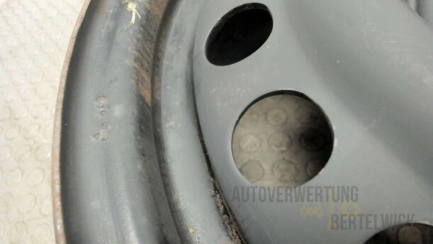 Foto: STAHLFELGE 6X15 ET43 ( 4 LOCH ) eines Opel Meriva 1.6 16V