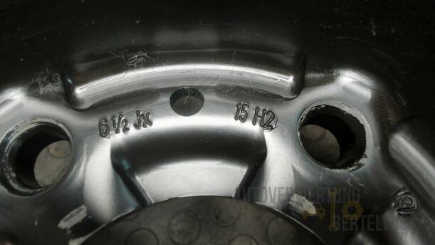 Foto: ALUFELGE (STAHLOPTIK) 6,5X15 eines BMW 523i touring