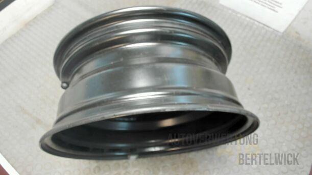 Foto: STAHLFELGE 6X15 ET38 eines VW Golf 1.4