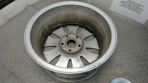 Foto: ALUFELGE 7X16 ET42 eines Audi A4 Avant 2.0 TDI