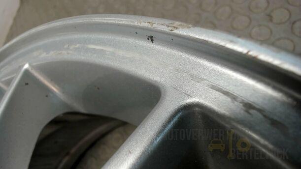 Foto: ALUFELGENSATZ 6X15 ET52,5 eines Ford Focus Ghia