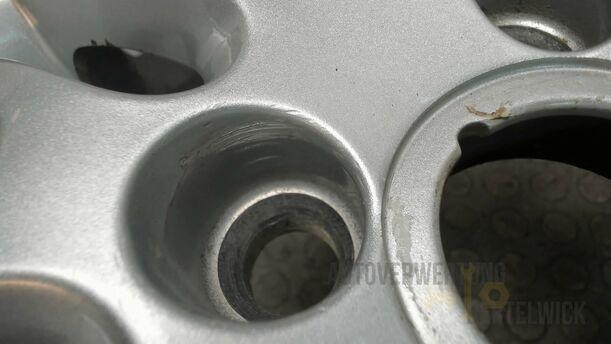 Foto: ALUFELGENSATZ 6X15 ET52,5 eines Ford Focus Ghia