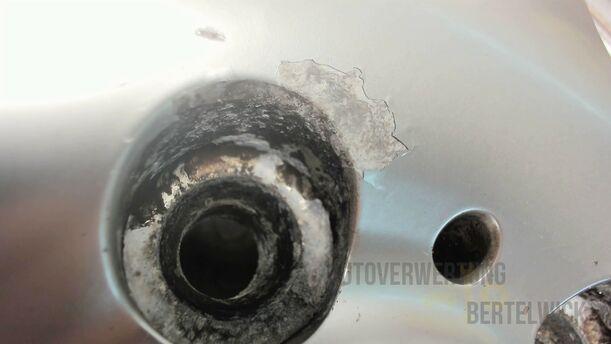 Foto: ALUFELGE 6,5X15 ET42 (BASTLER) eines BMW 316i Ghia