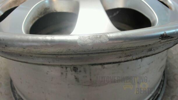 Foto: ALUFELGE 6,5X15 ET42 (BASTLER) eines BMW 316i Ghia