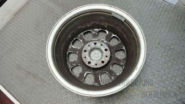 Foto: ALUFELGE 6,5X15 ET42 (BASTLER) eines BMW 316i Ghia