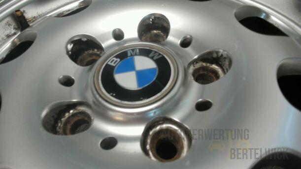 Foto: ALUFELGE 6,5X15 ET42 (BASTLER) eines BMW 316i Ghia