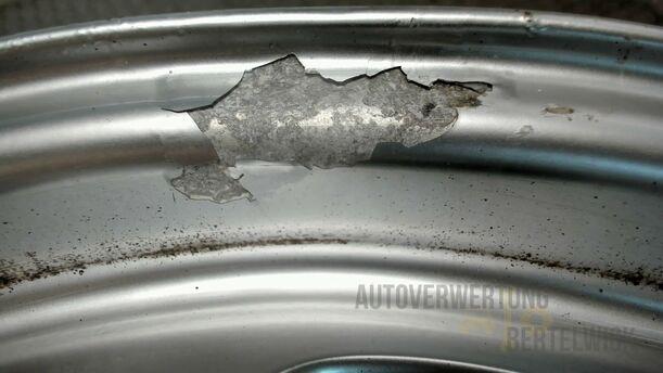 Foto: ALUFELGE 6,5X15 ET42 (BASTLER) eines BMW 316i Ghia