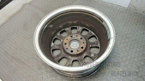 Foto: ALUFELGE 6,5X15 ET42 (BASTLER) eines BMW 316i Ghia