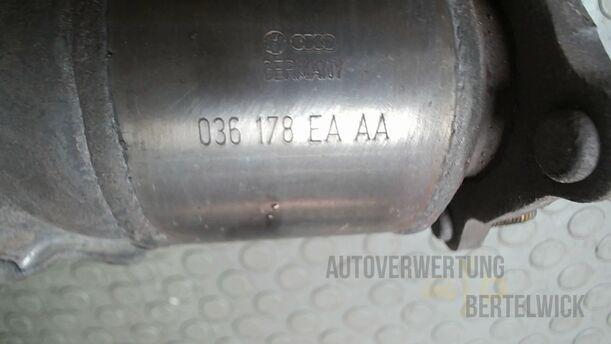 Foto: AUSPUFFKRÜMMER MIT KATALYSATOR eines VW Golf 1.4 Ghia