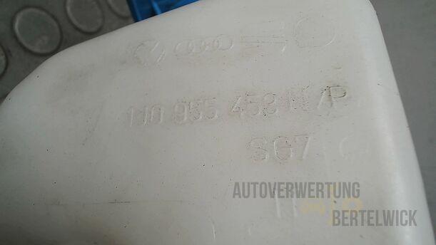 Foto: SCHEIBENWASCHBEHÄLTER eines VW Golf 1.4 Ghia