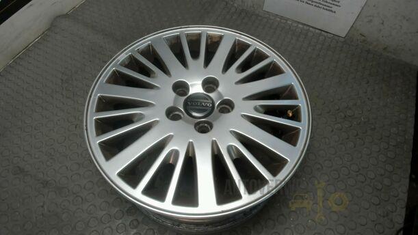 Foto: ALUFELGE 7X16 ET49 eines Volvo S80 2.5T