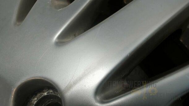 Foto: ALUFELGE 7X16 ET49 eines Volvo S80 2.5T