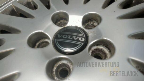 Foto: ALUFELGE 7X16 ET49 eines Volvo S80 2.5T