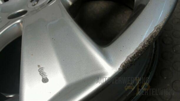 Foto: ALUFELGE 6X16 ET27 eines Peugeot 207 SW 110 HDi FAP (Blue Lion)