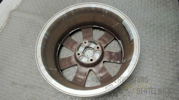 Foto: ALUFELGE 6X16 ET27 eines Peugeot 207 SW 110 HDi FAP (Blue Lion)