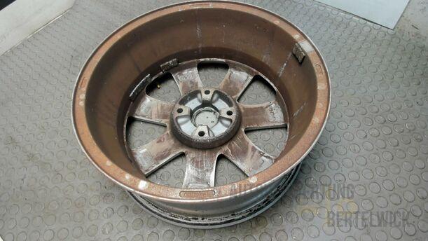 Foto: ALUFELGE 6X16 ET27 eines Peugeot 207 SW 110 HDi FAP (Blue Lion)
