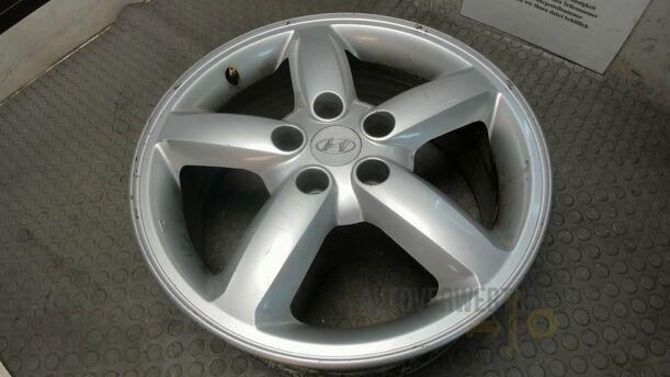 Foto: ALUFELGE 7X17 ET50 eines Hyundai Santa Fe 2.2 CRDi 4WD Trendline