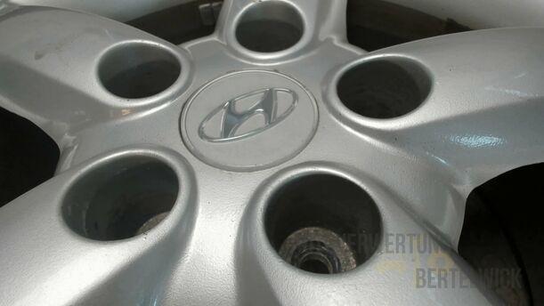 Foto: ALUFELGE 7X17 ET50 eines Hyundai Santa Fe 2.2 CRDi 4WD Trendline
