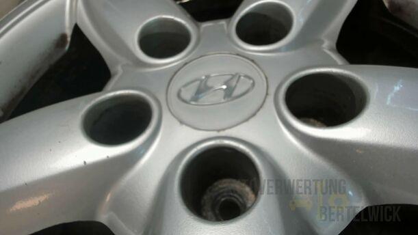 Foto: ALUFELGE 7X17 ET50 eines Hyundai Santa Fe 2.2 CRDi 4WD Trendline