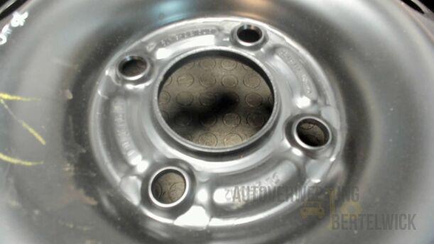 Foto: STAHLFELGE 6X15 ET52,5 eines Ford Focus