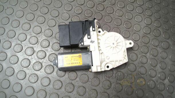 Foto: FENSTERHEBERMOTOR HINTEN RECHTS eines VW Golf 1.4