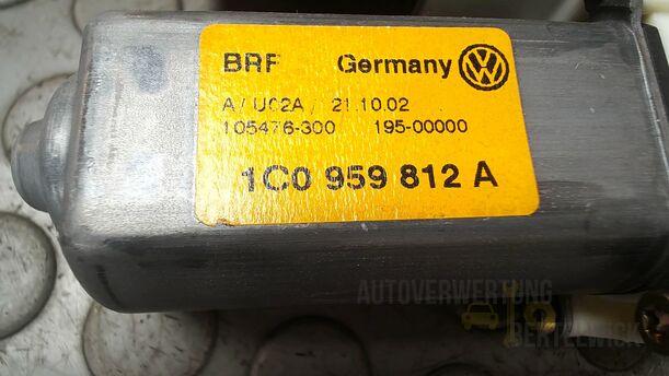 Foto: FENSTERHEBERMOTOR HINTEN RECHTS eines VW Golf 1.4