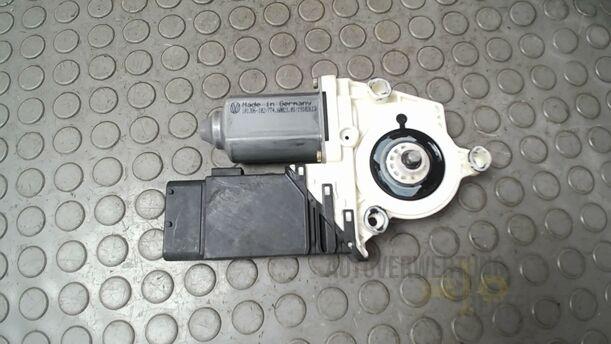 Foto: FENSTERHEBERMOTOR VORN RECHTS eines VW Golf 1.4