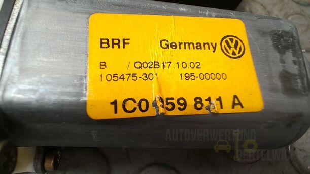 Foto: FENSTERHEBERMOTOR HINTEN LINKS eines VW Golf 1.4