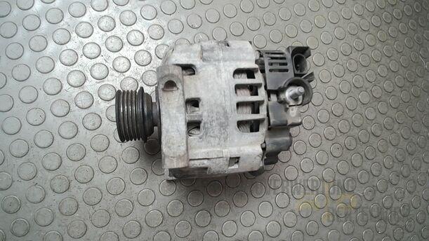 Foto: LICHTMASCHINE ( 90A ) eines Mercedes-Benz A 150