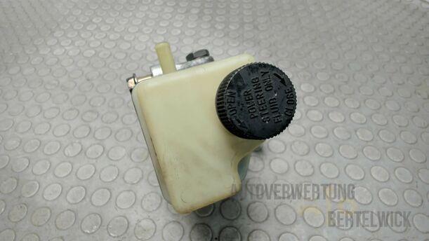 Foto: PUMPE SERVOLENKUNG eines Mazda MPV 2.0 TD