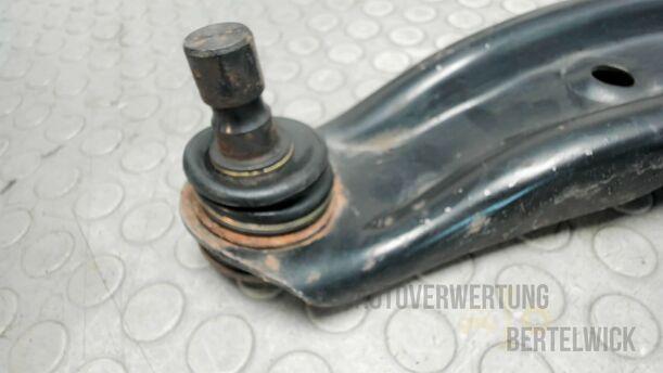 Foto: QUERLENKER VORNE LINKS eines Mazda MPV 2.0 TD