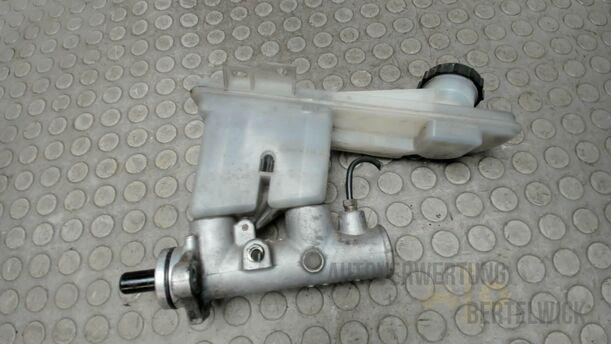 Foto: HAUPTBREMSZYLINDER eines Mazda MPV 2.0 TD