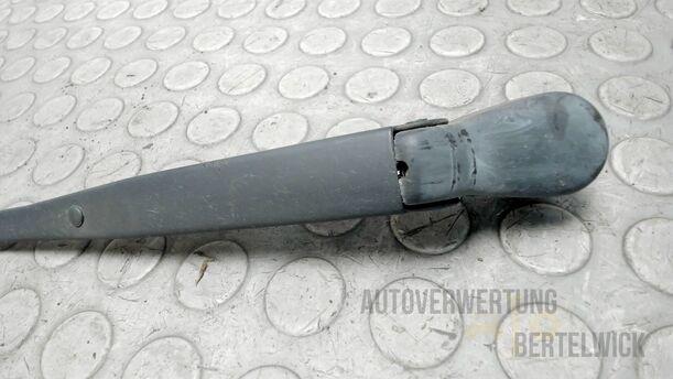 Foto: SCHEIBENWISCHERARM HINTEN eines Mazda MPV 2.0 TD