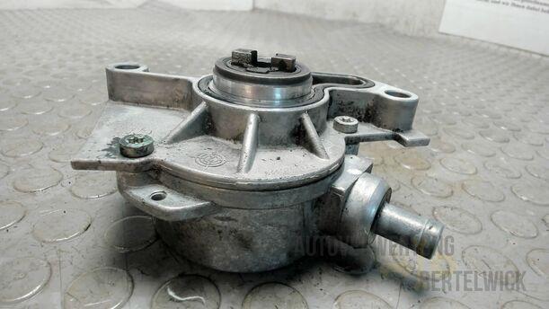 Foto: VAKUUMPUMPE eines Seat Toledo 1.9 TDI