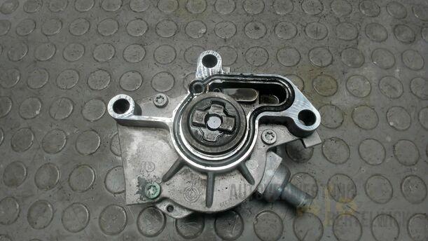 Foto: VAKUUMPUMPE eines Seat Toledo 1.9 TDI