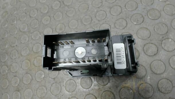 Foto: LICHTSCHALTER eines Seat Toledo 1.9 TDI