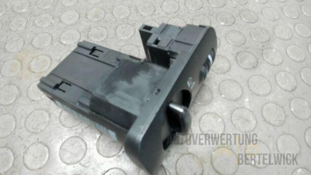Foto: LICHTSCHALTER eines Seat Toledo 1.9 TDI