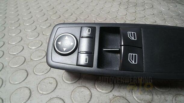 Foto: FENSTERHEBERSCHALTER eines Mercedes-Benz A 150