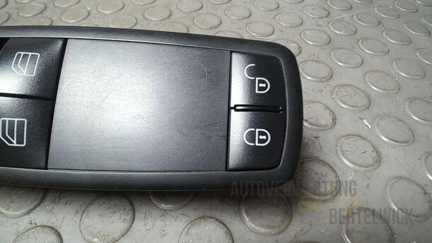 Foto: FENSTERHEBERSCHALTER eines Mercedes-Benz A 150