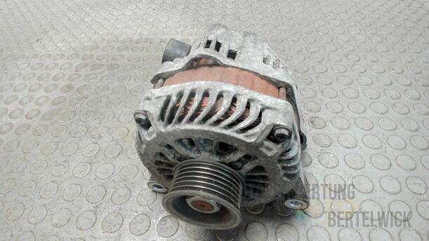 Foto: LICHTMASCHINE / GENERATOR eines Peugeot 407 140