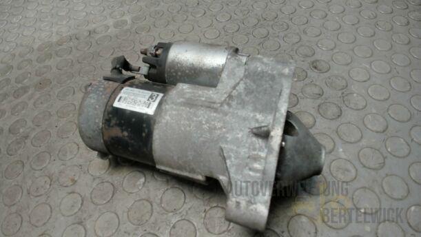 Foto: ANLASSER / STARTER eines Peugeot 407 140