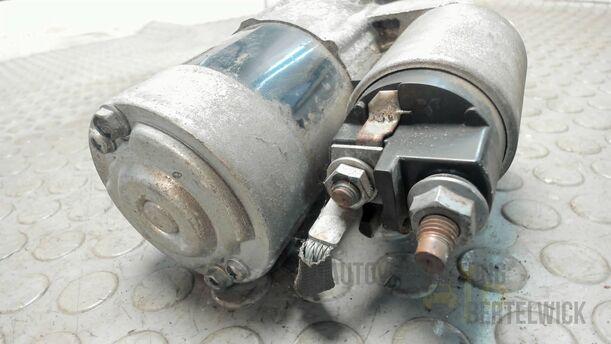 Foto: ANLASSER / STARTER eines Peugeot 407 140