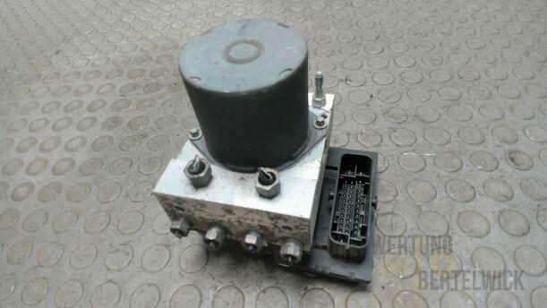 Foto: HAUPTBREMSAGGREGAT ABS eines Peugeot 407 140