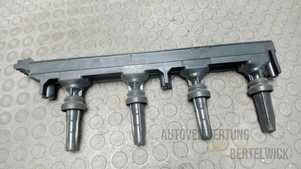 Foto: ZÜNDSPULE eines Peugeot 407 140