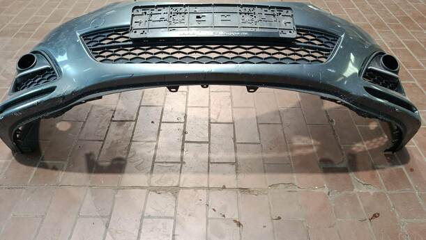 Foto: STOSSFÄNGER/ STOßSTANGE VORN ( FACELIFT AB 2010 ) eines Mazda 6 Sport Kombi 2.2 CD DPF
