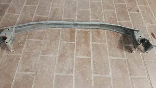 Foto: VERSTÄRKUNG VORN UNTEN eines Mazda 6 Sport Kombi 2.2 CD DPF