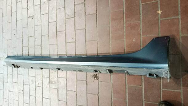 Foto: SEITENSCHWELLER LINKS ( KOMBI ) eines Mazda 6 Sport Kombi 2.2 CD DPF